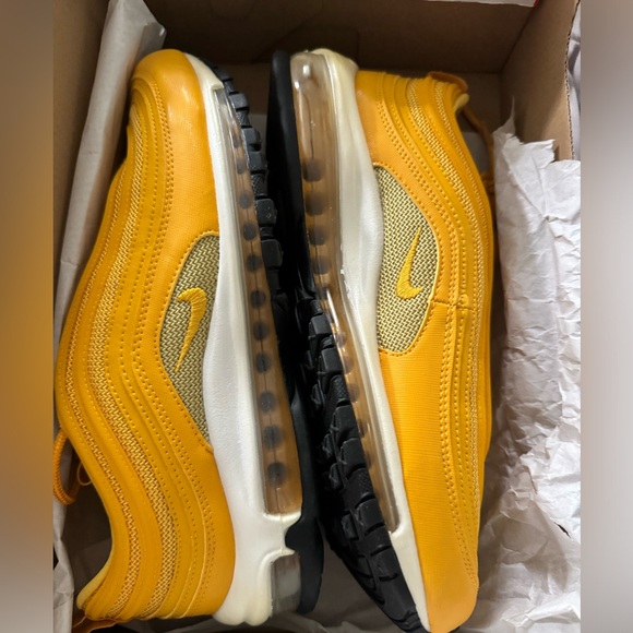 Nike Air Max 97 in Mustard - Picture 5 of 8